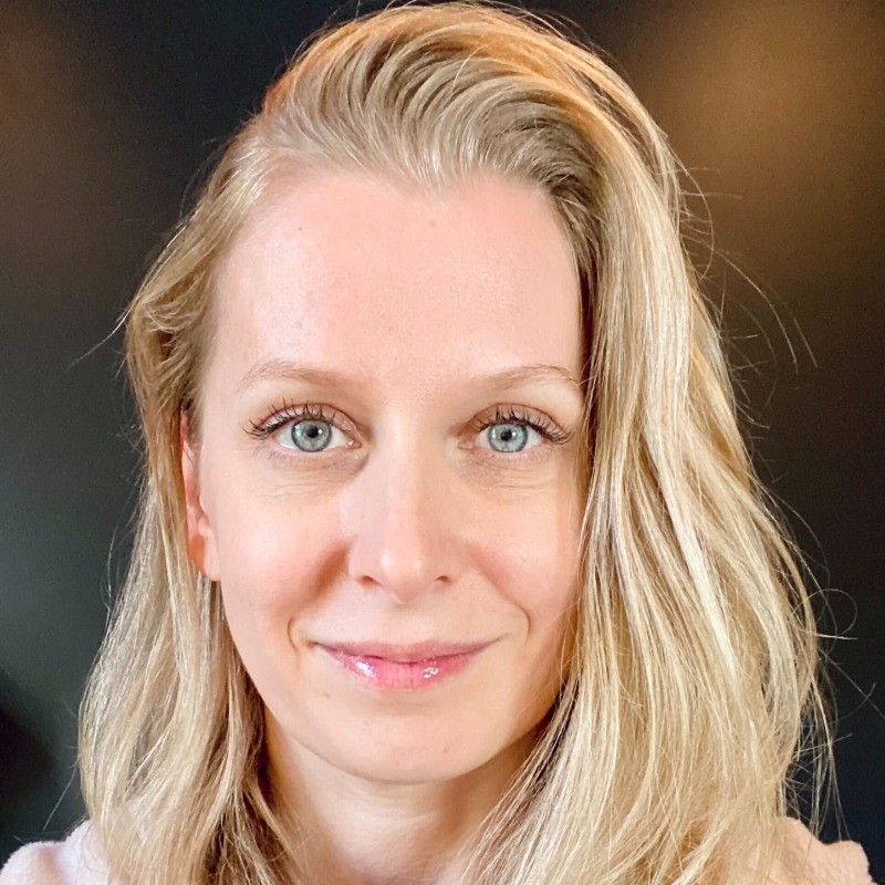 Headshot of Elena Verna